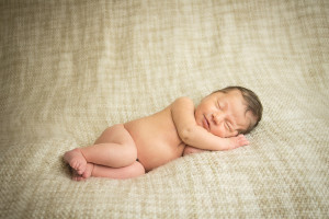 Organic Sleepy Newborn Pictures in Greenville SC