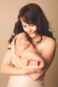 Greenville SC Natural Newborn Photographer with Mom