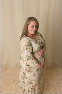 Greenville SC Plus Size Maternity Pictures Studio