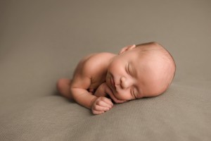 Clean Simple Newborn Photos Simpsonville SC